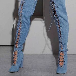 Stylish Blue Jeans with Lace-Up Detail